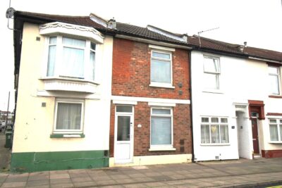 house - terraced for rent twyford avenue