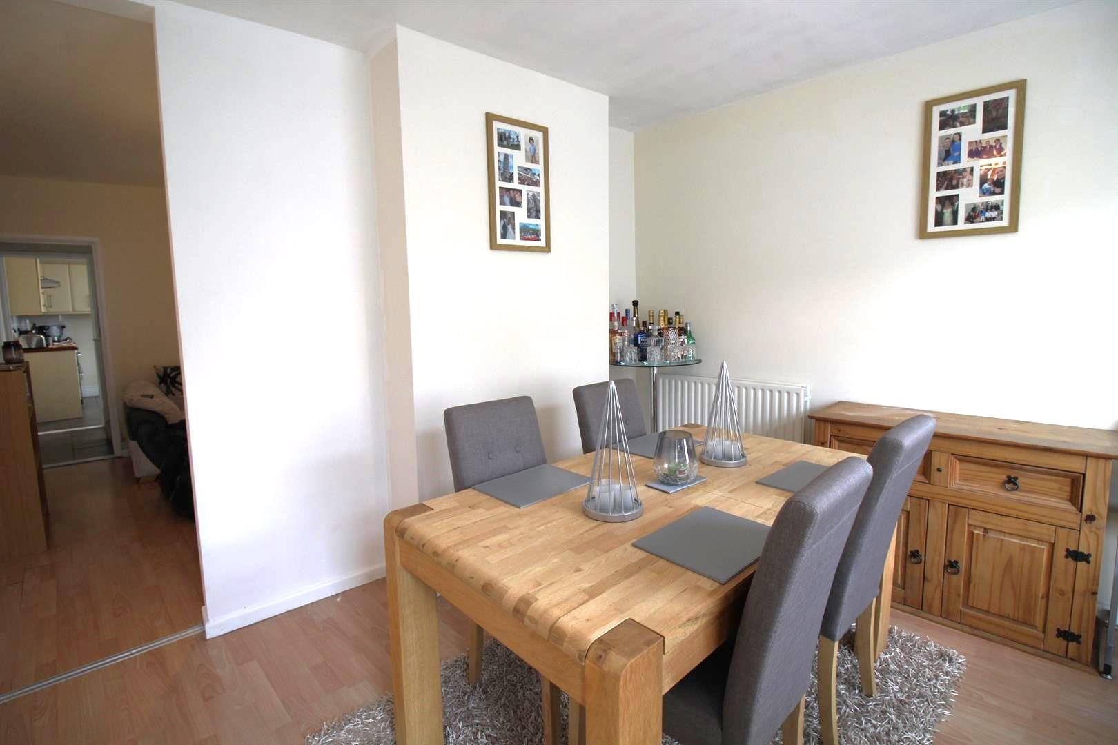 house - terraced for rent twyford avenue