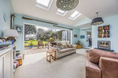 house for rent hound road