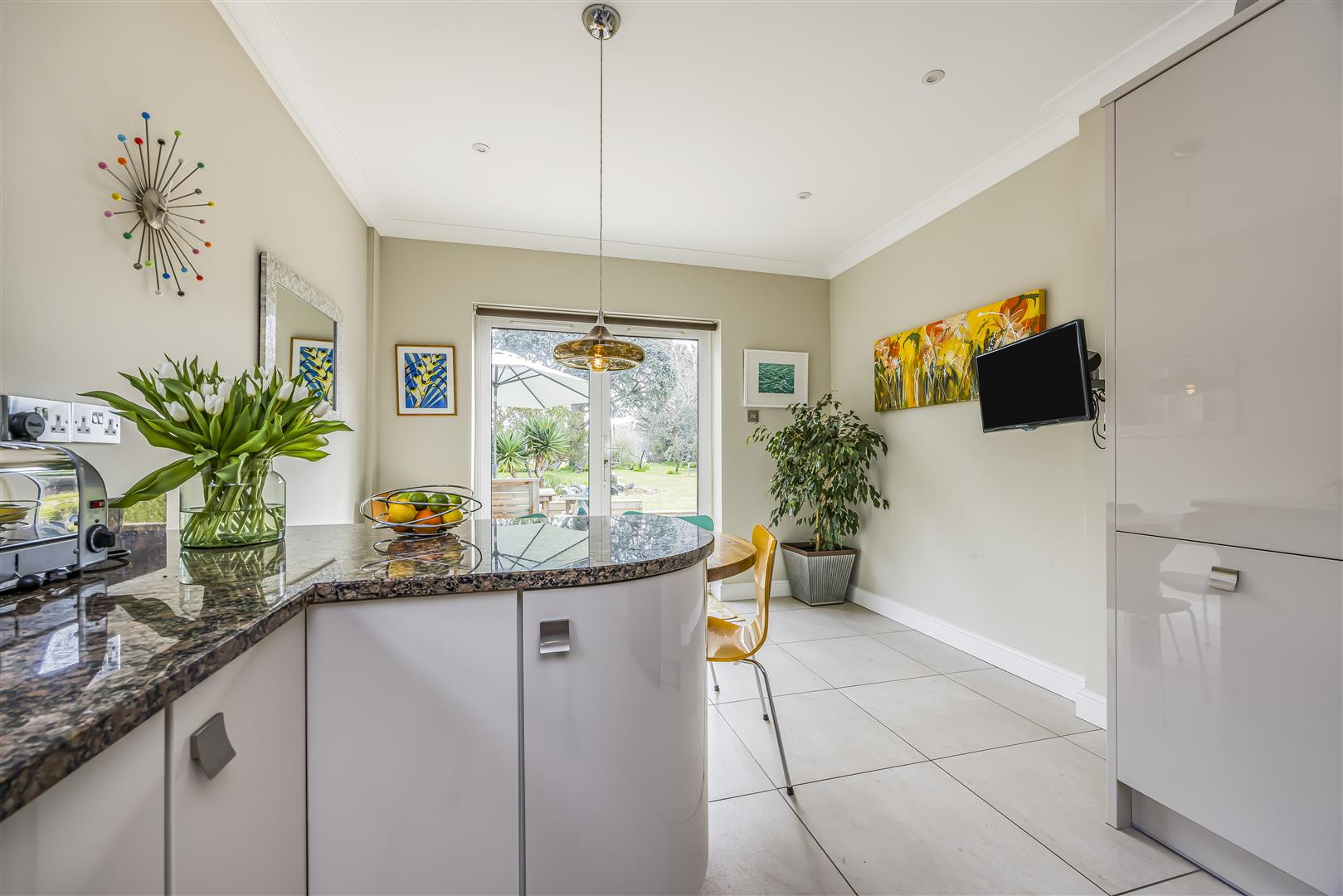 house for rent hound road