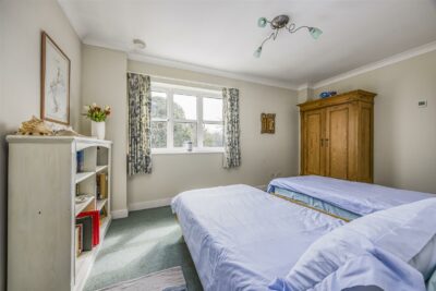 house for rent hound road