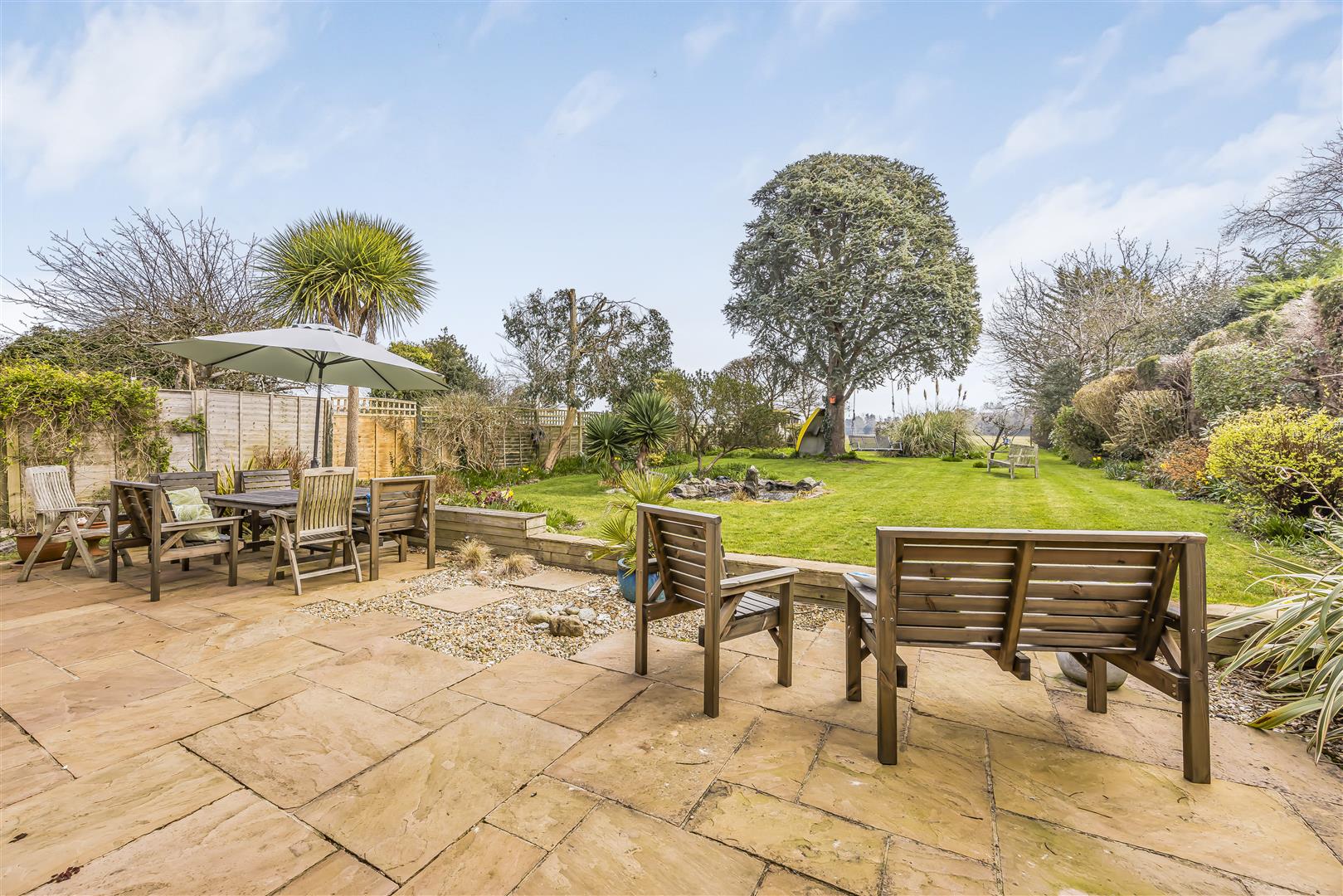 house for rent hound road