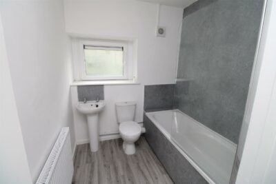 house for sale ty'r felin street
