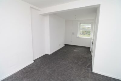 house for sale ty'r felin street