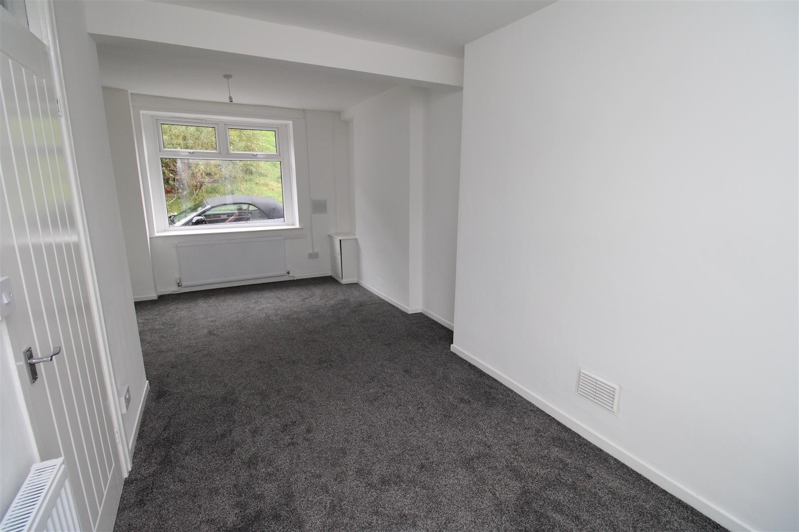 house for sale ty'r felin street