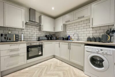 house - terraced for sale park street
