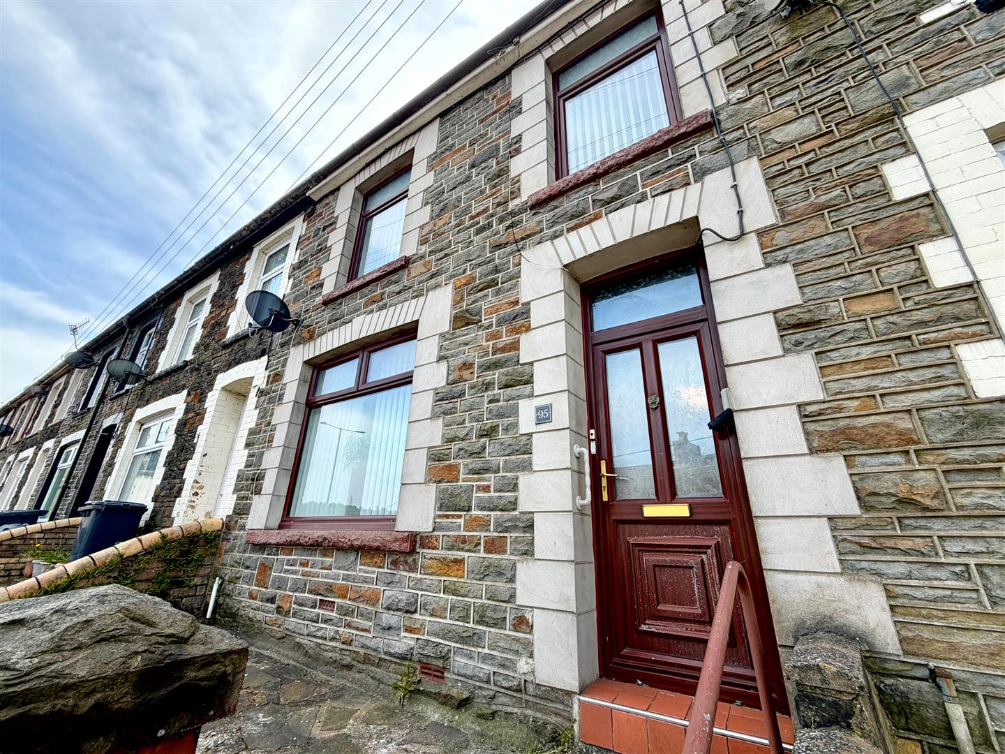 house - terraced for sale mountain ash road