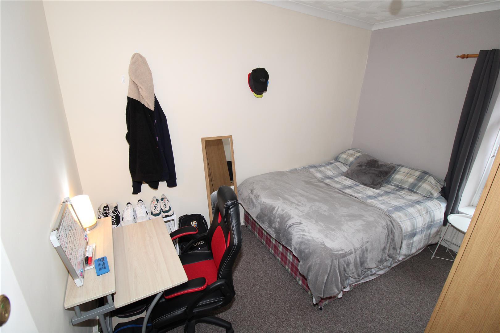 room for rent queen street