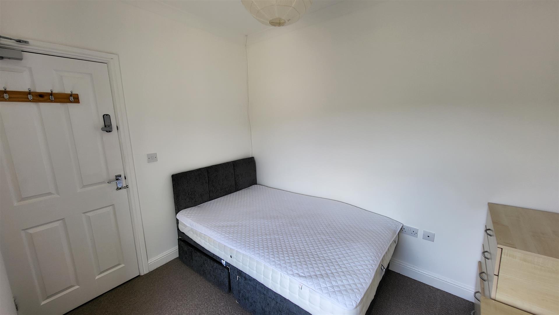 room for rent meadow street