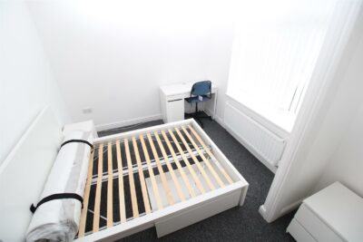 house - terraced for rent tower street