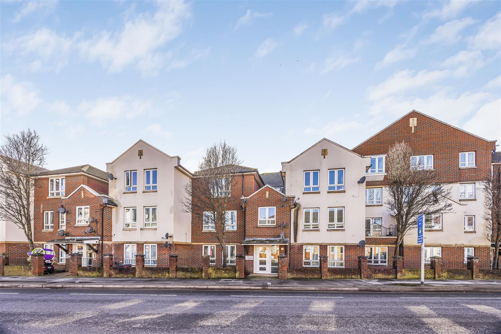 flat for sale kingston road