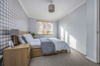 flat for sale kingston road
