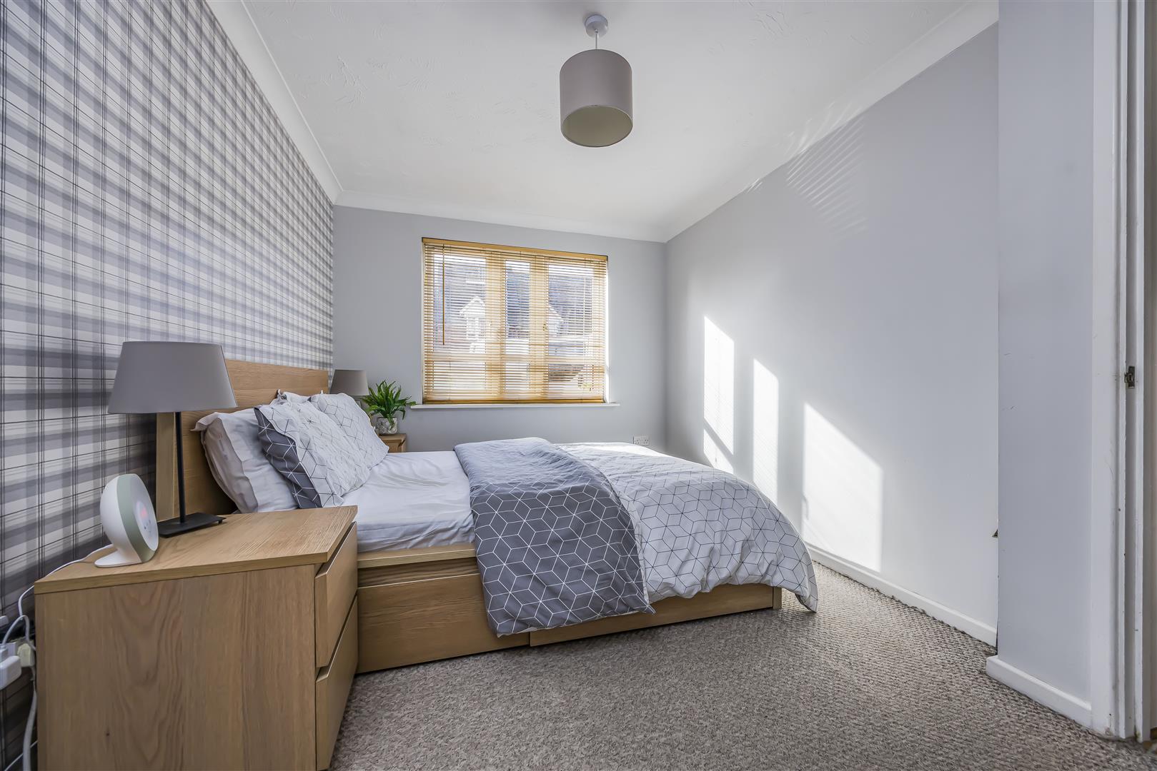 flat for sale kingston road