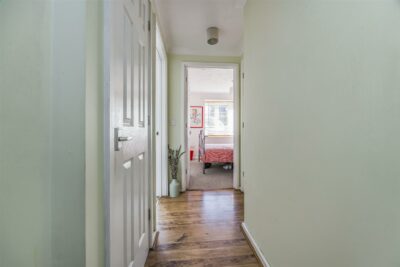 flat for sale kingston road