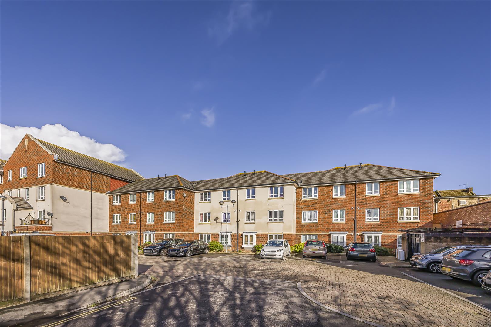 flat for sale kingston road