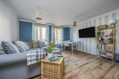 flat for sale kingston road