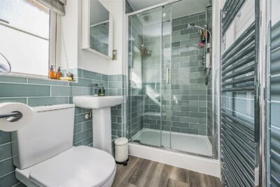 maisonette for sale blandings way