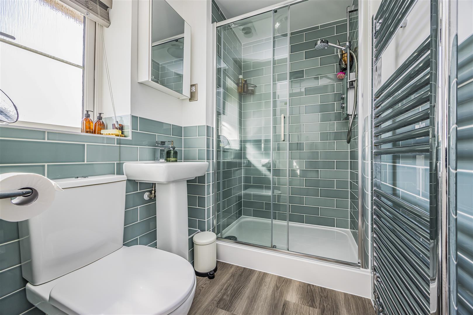maisonette for sale blandings way