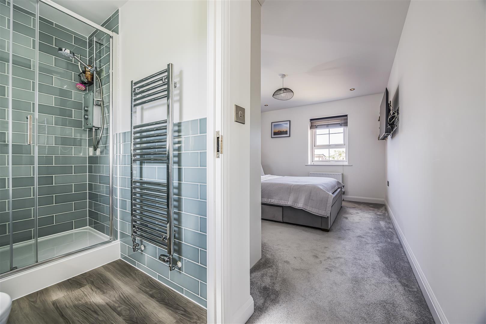 maisonette for sale blandings way