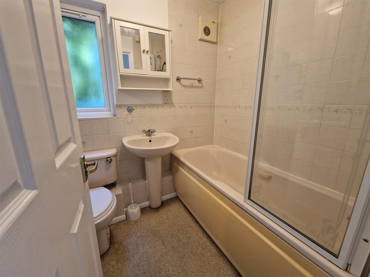 flat for rent tor close