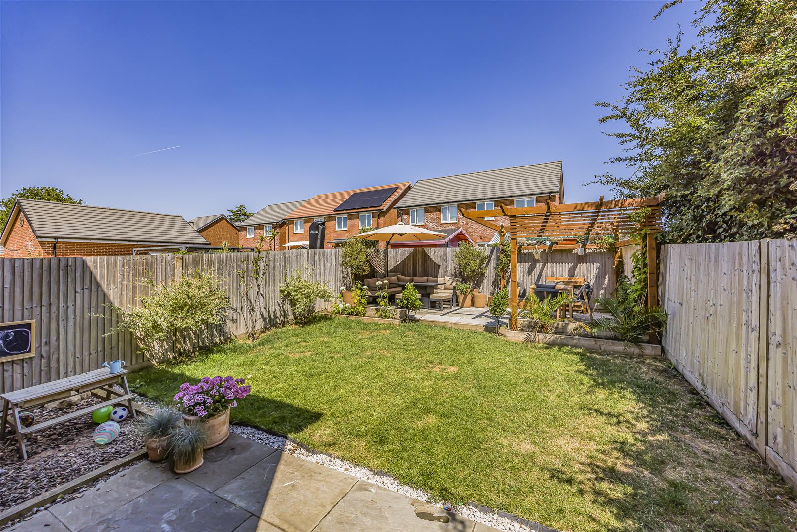 house - semi-detached for sale turret avenue