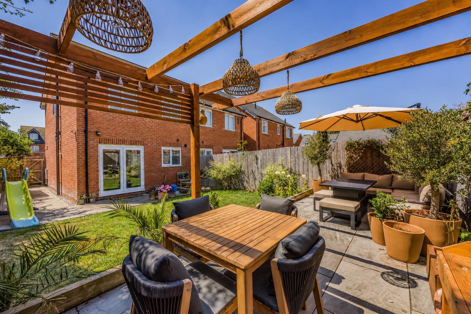 house - semi-detached for sale turret avenue