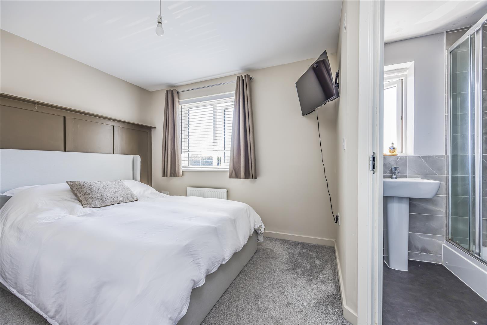 house - semi-detached for sale turret avenue