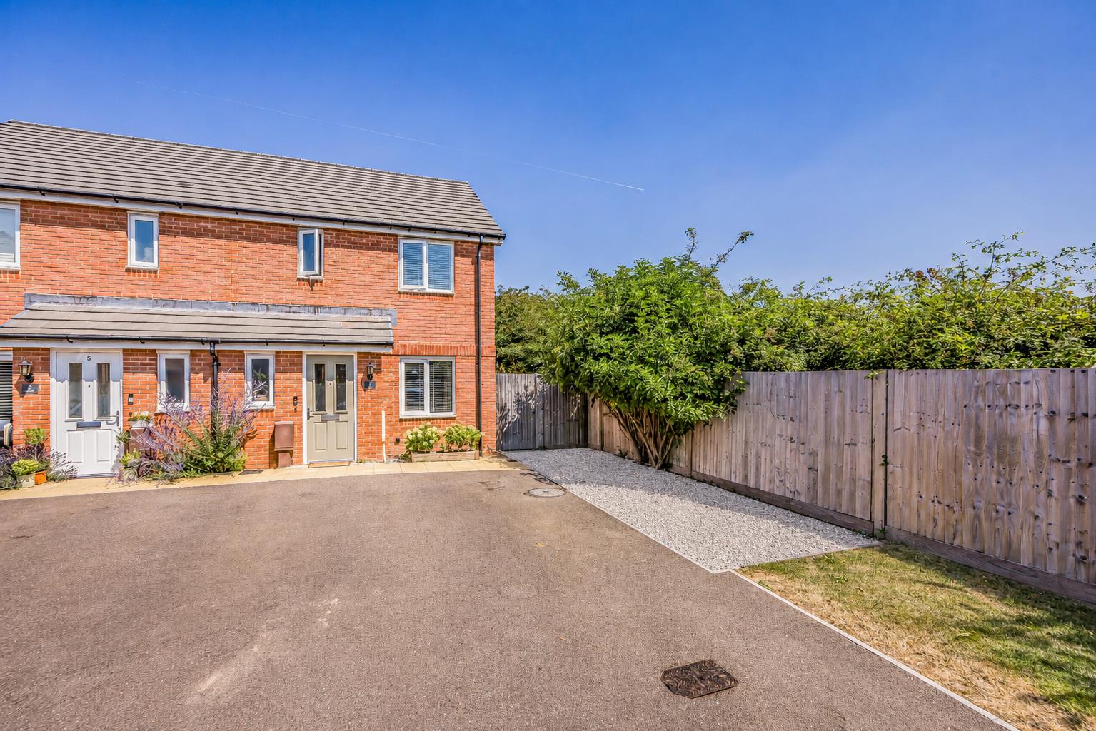 house - semi-detached for sale turret avenue