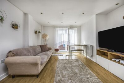 flat for rent elm grove