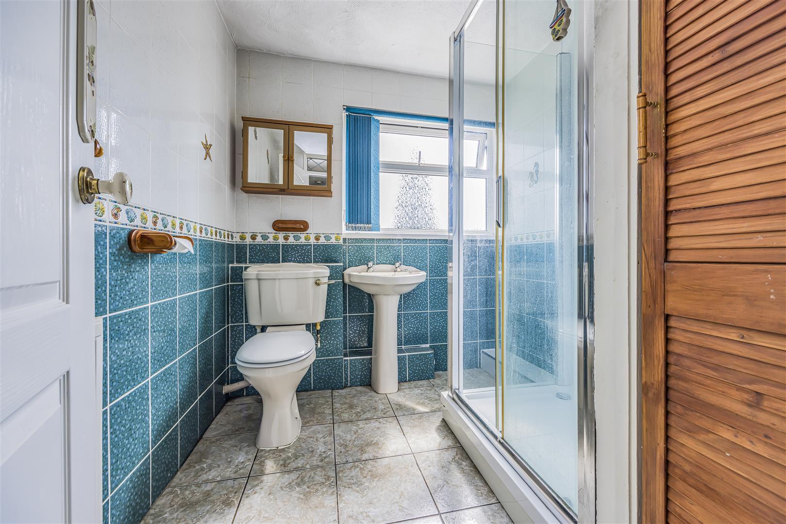 house - end terrace for sale bishopsfield road