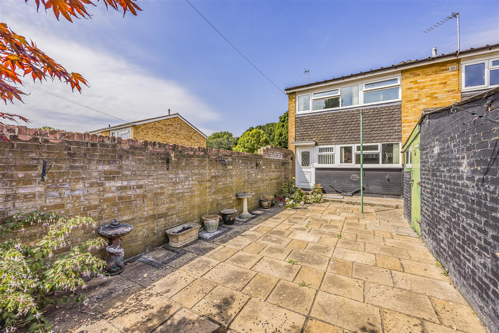 house - end terrace for sale bishopsfield road