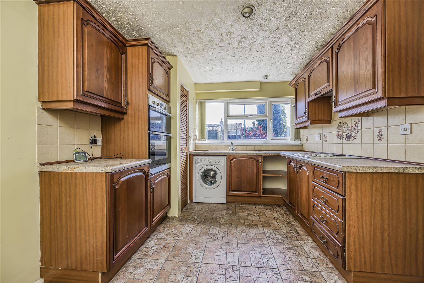 house - end terrace for sale bishopsfield road