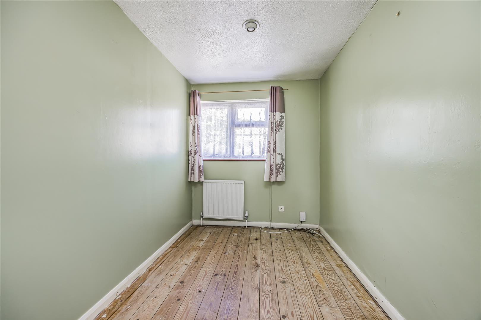 house - end terrace for sale bishopsfield road