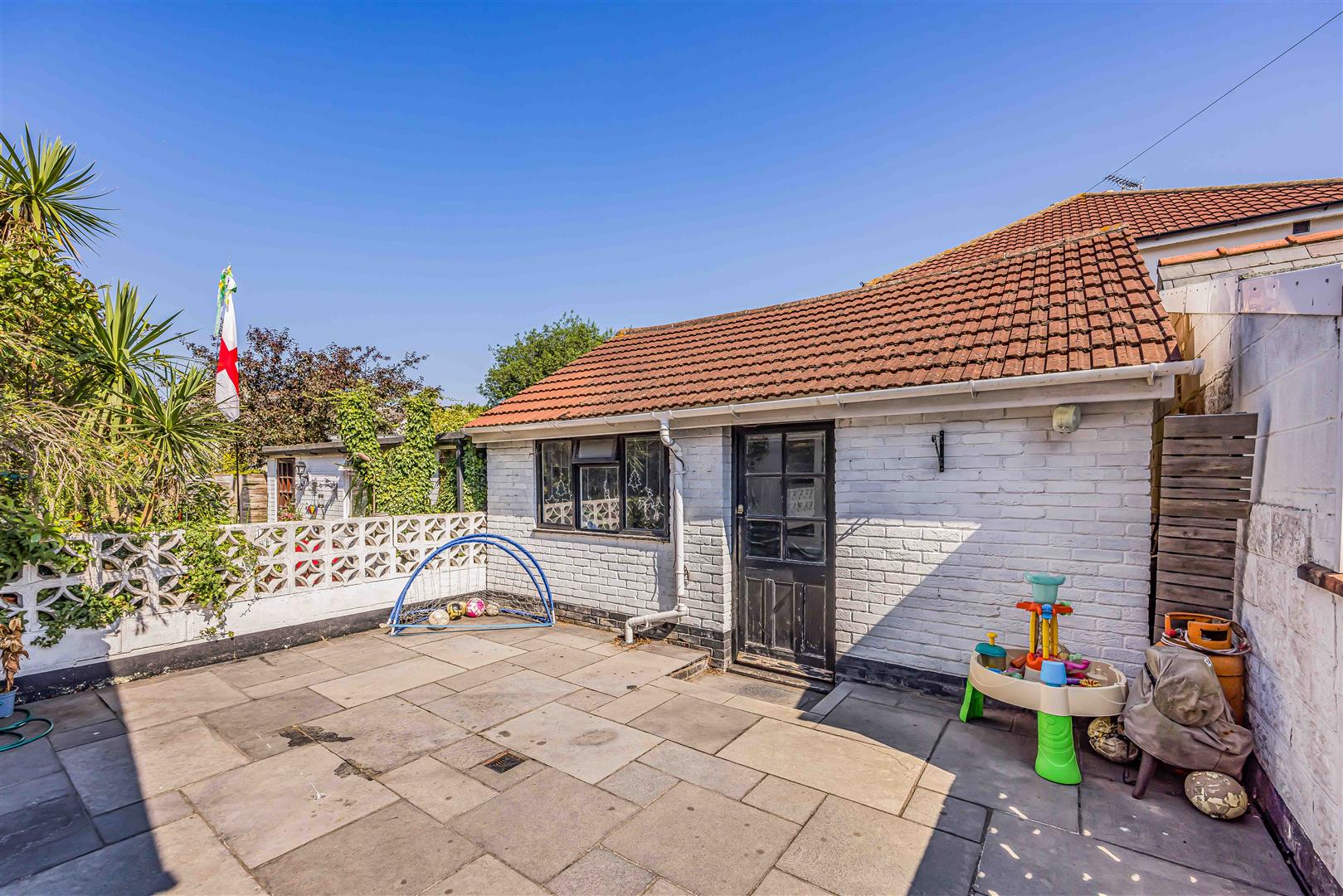 house for sale burrfields road