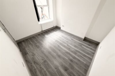 flat for rent hilda street