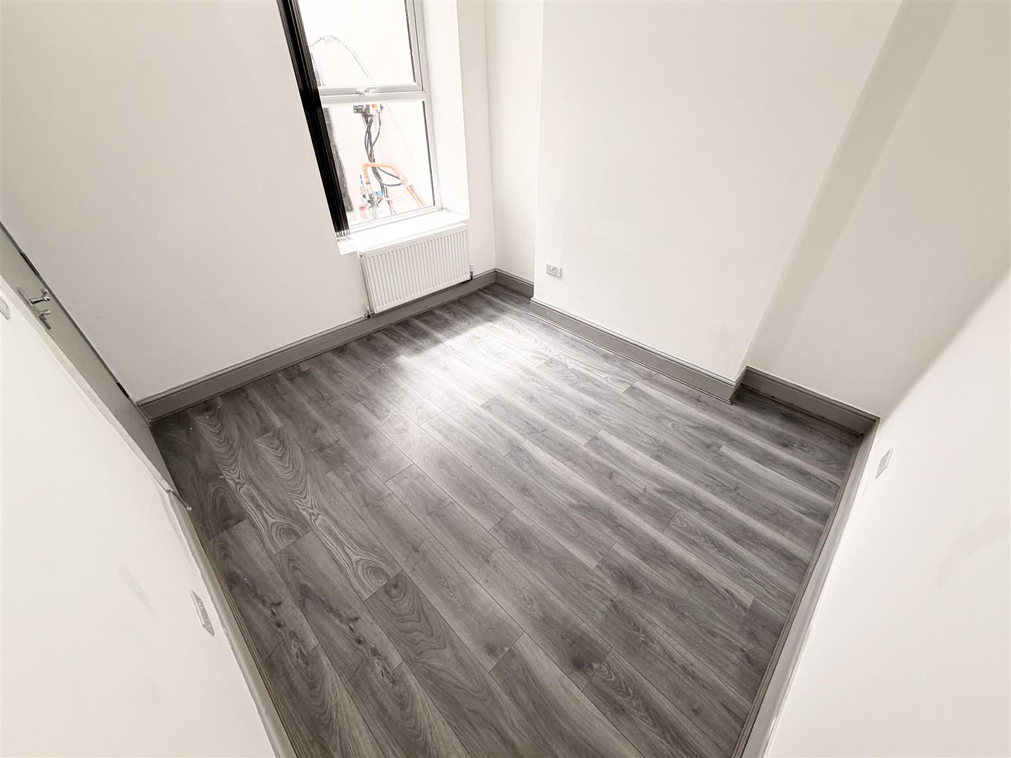 flat for rent hilda street