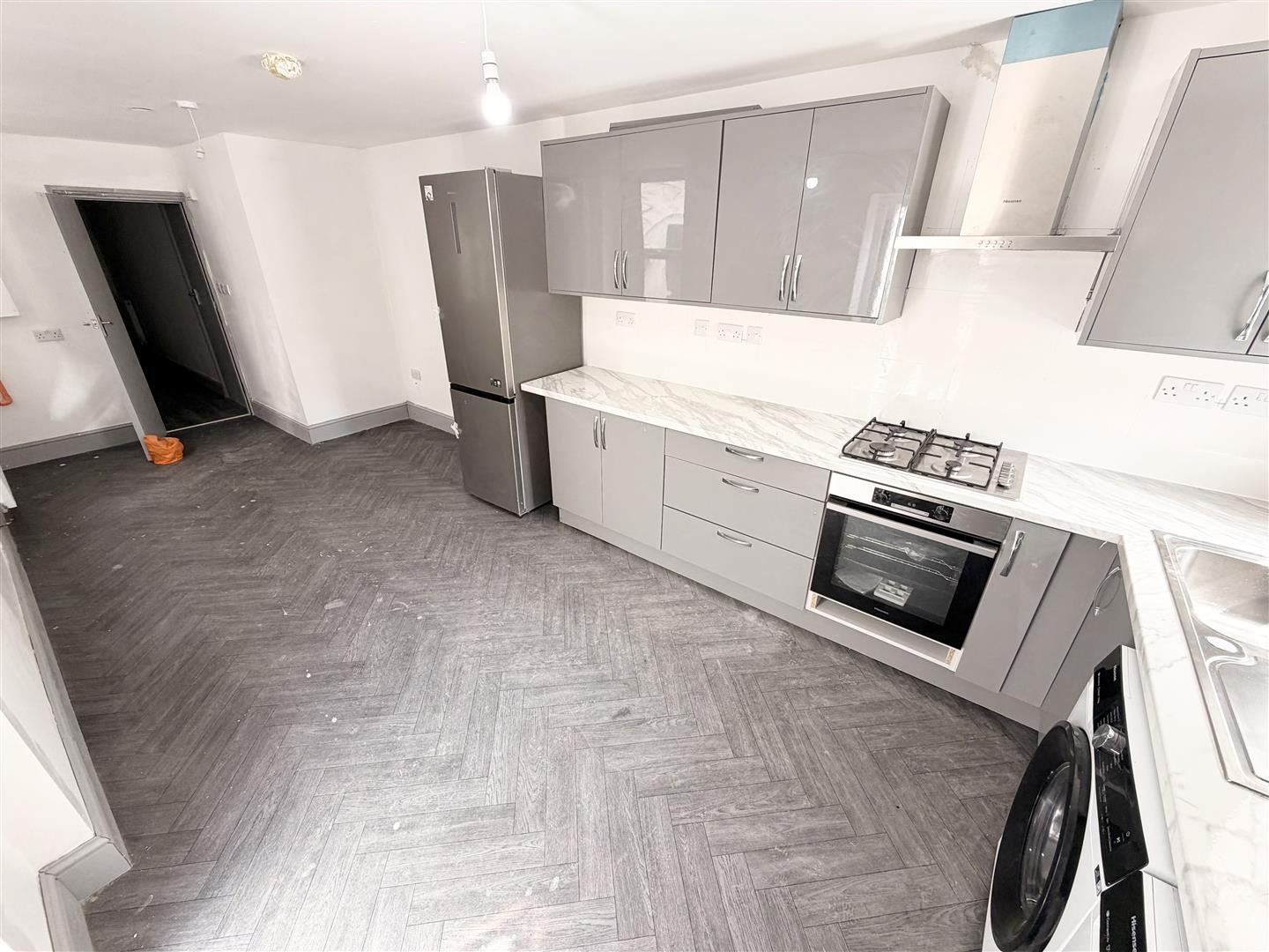 flat for rent hilda street