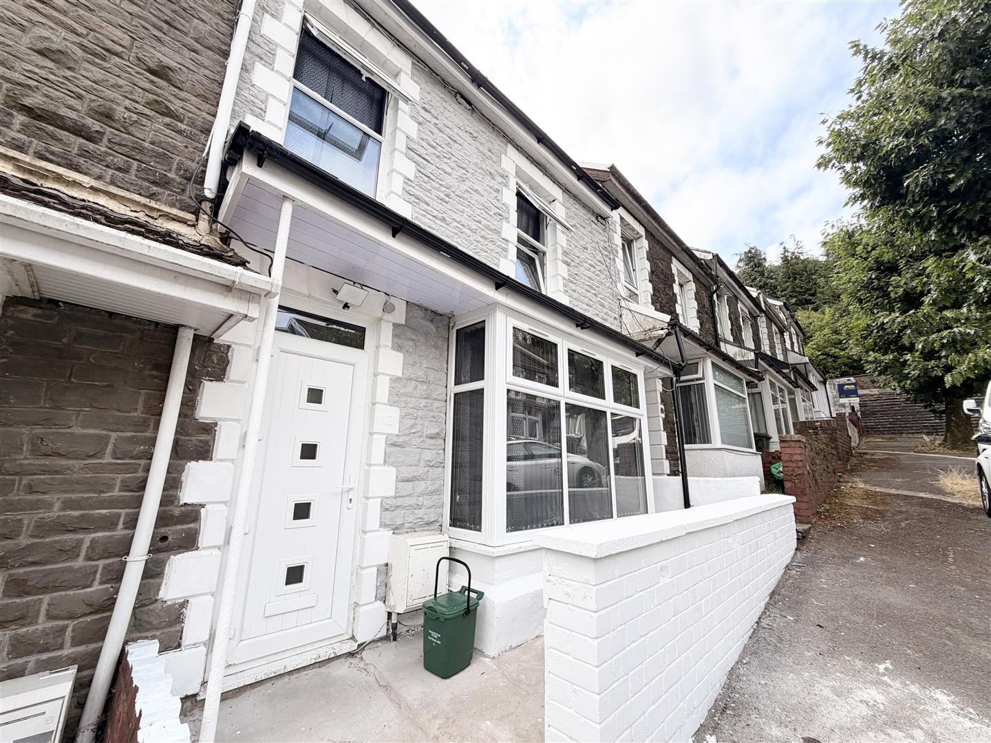 flat for rent hilda street