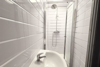 flat for rent hilda street