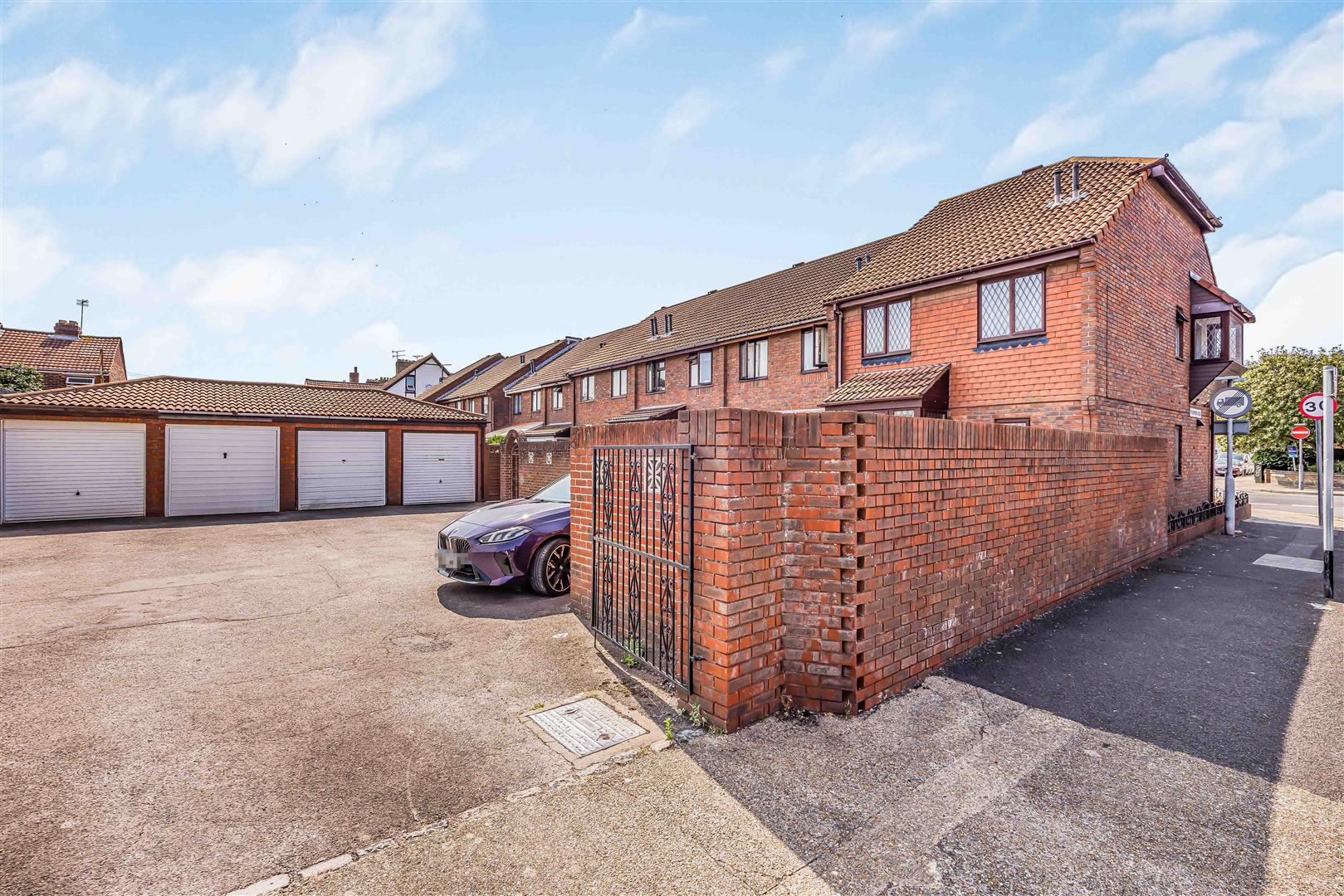 house - semi-detached for sale goldsmith avenue