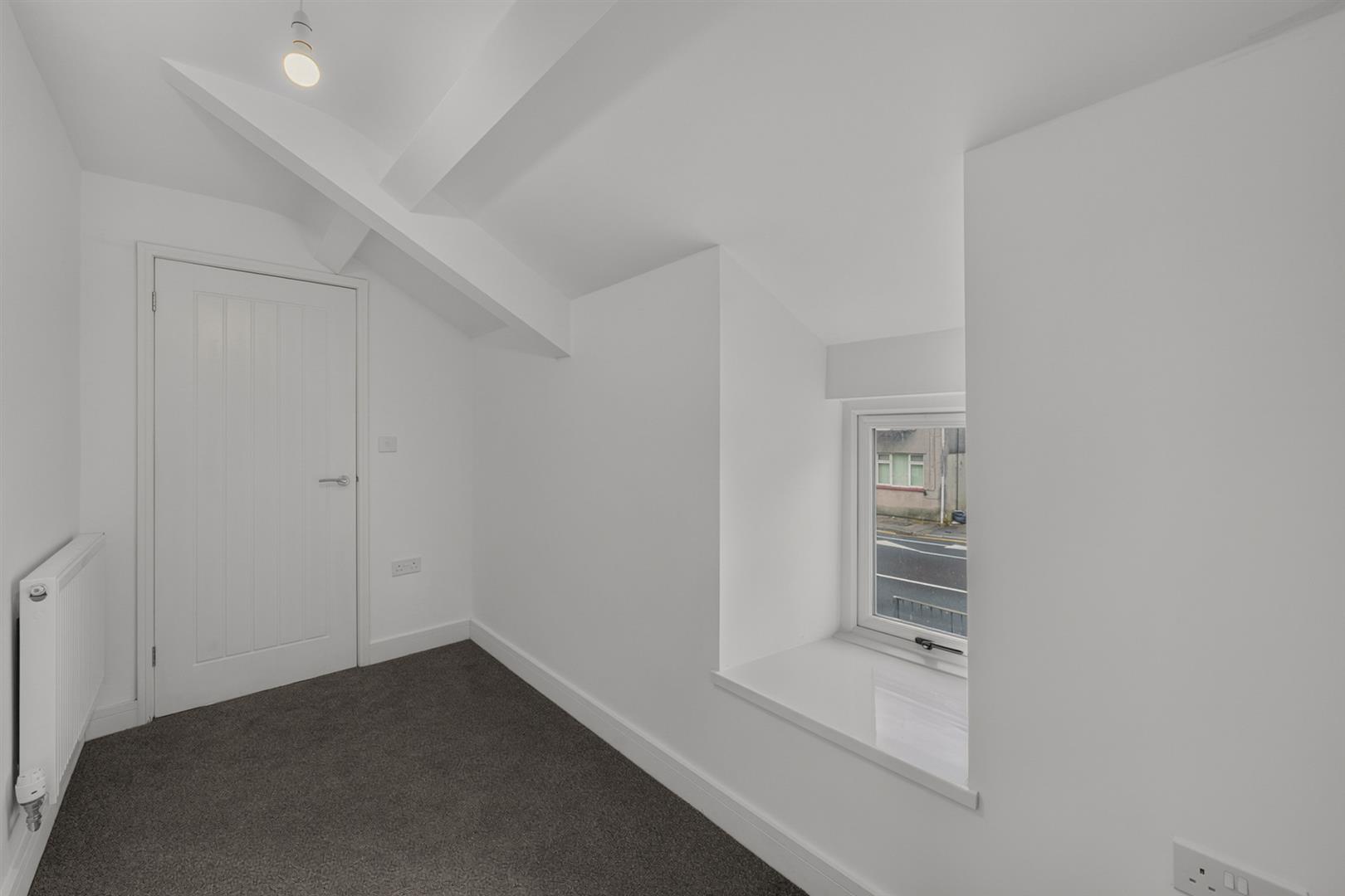 house - semi-detached for rent bethania street