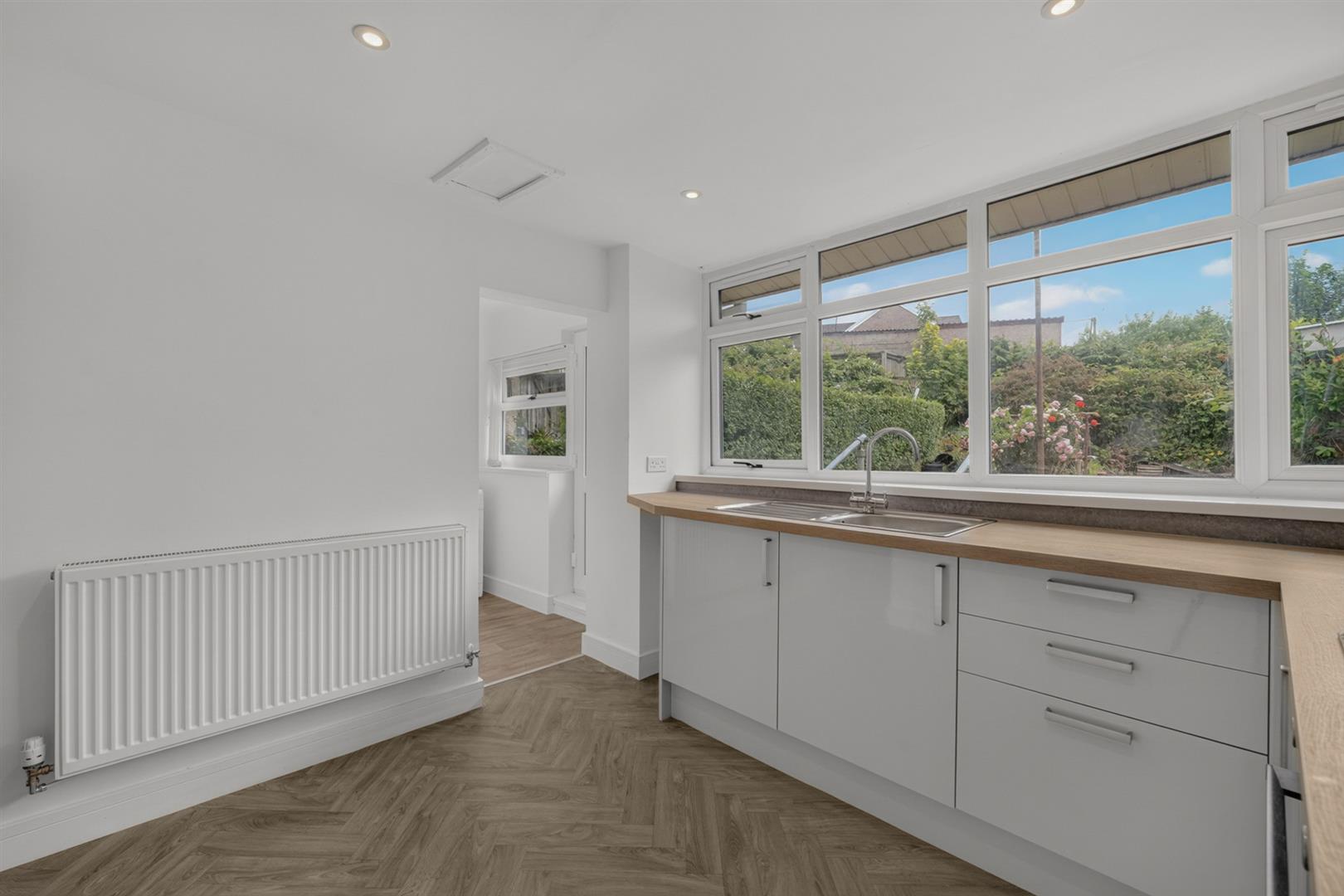 house - semi-detached for rent bethania street