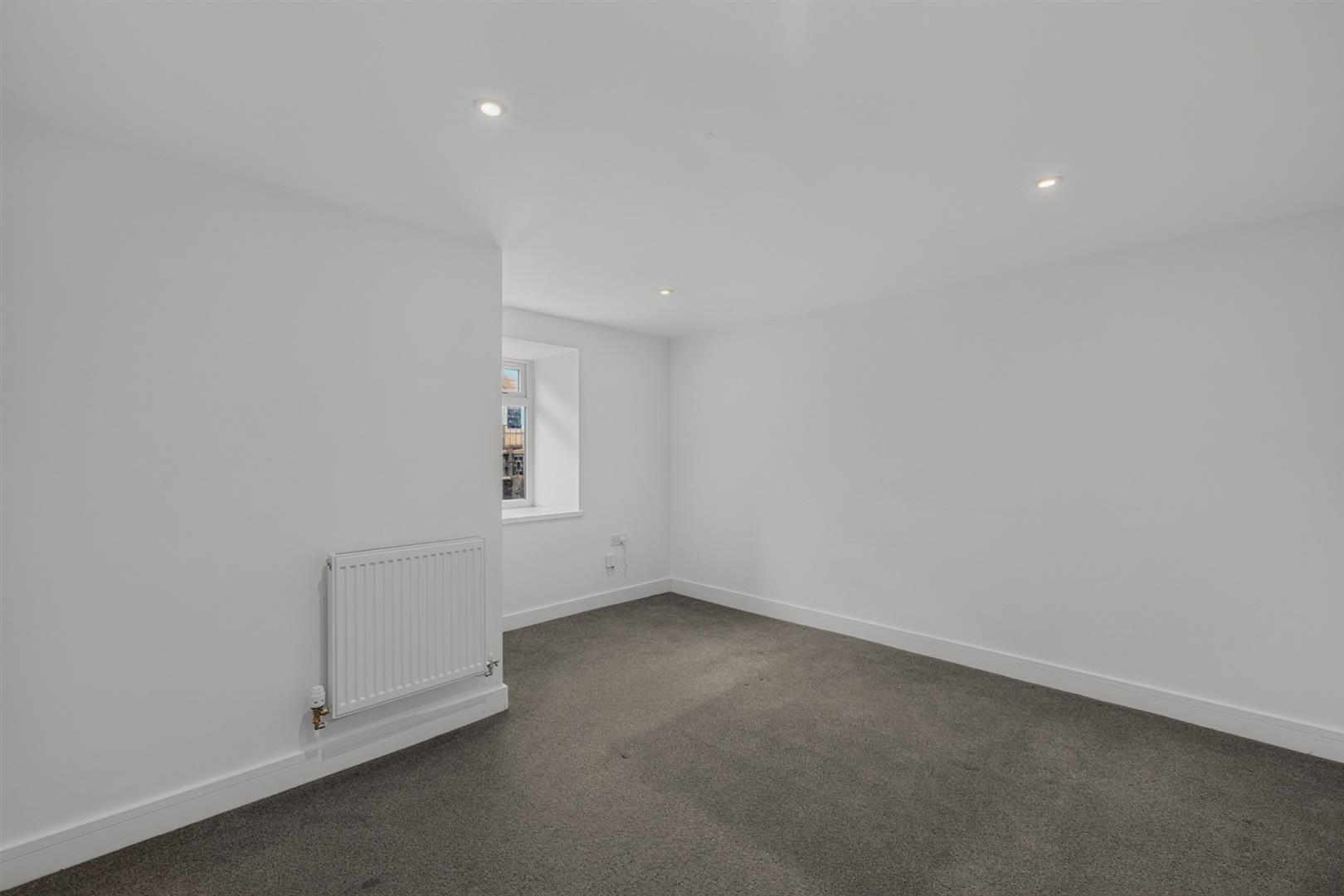 house - semi-detached for rent bethania street
