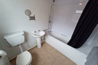 house for rent queen street