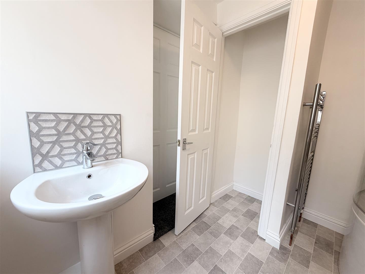 house - terraced for rent cleighton terrace