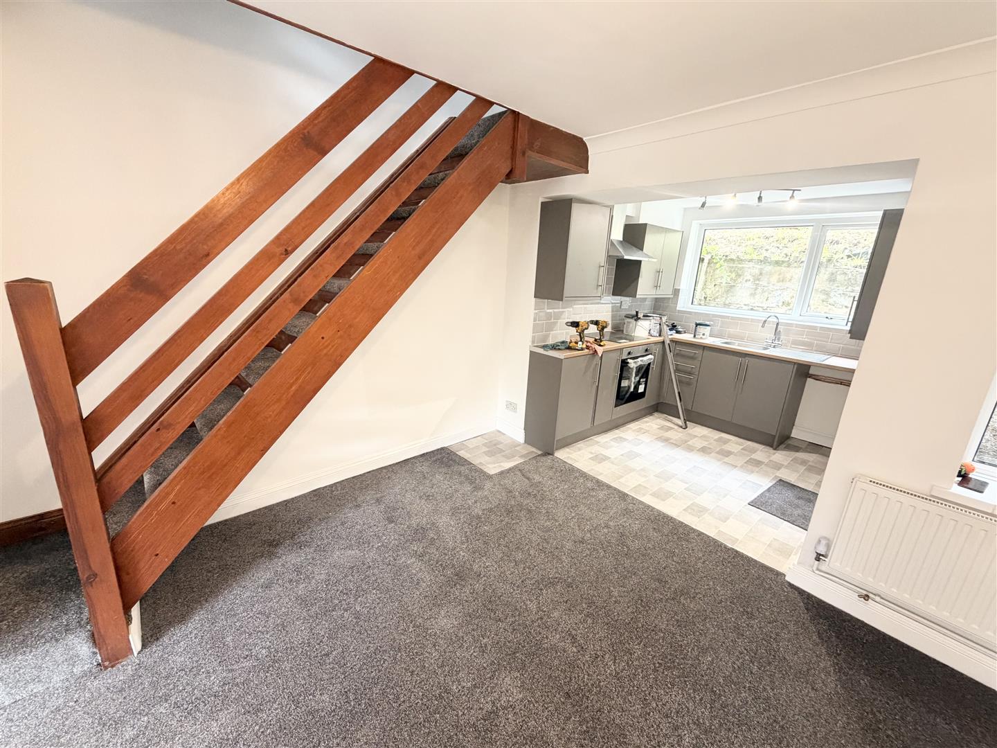 house - terraced for rent cleighton terrace