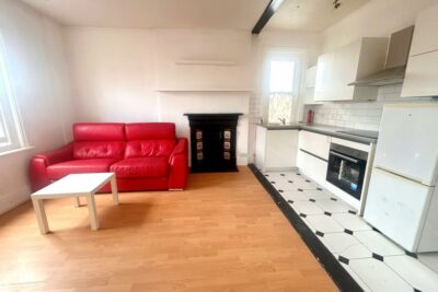 apartment for rent clarence parade