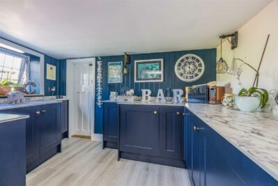 house - semi-detached for sale main road