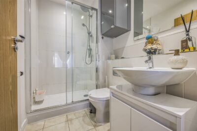 apartment for sale cross street