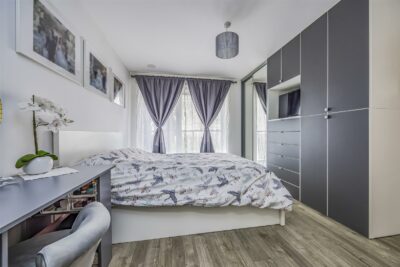 apartment for sale cross street
